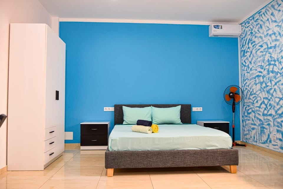 Bed, Bedroom, towels, wardrobe, air conditioner