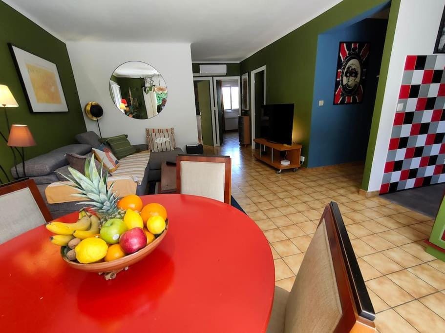 Appartement coloré terrasse 2, 4 personnes Apartment in Alt Empordà