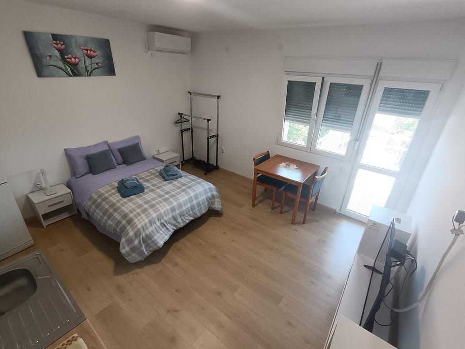 Udobna Soba Sa Prelepim Pogledom #4 Bed and Breakfast in Serbia
