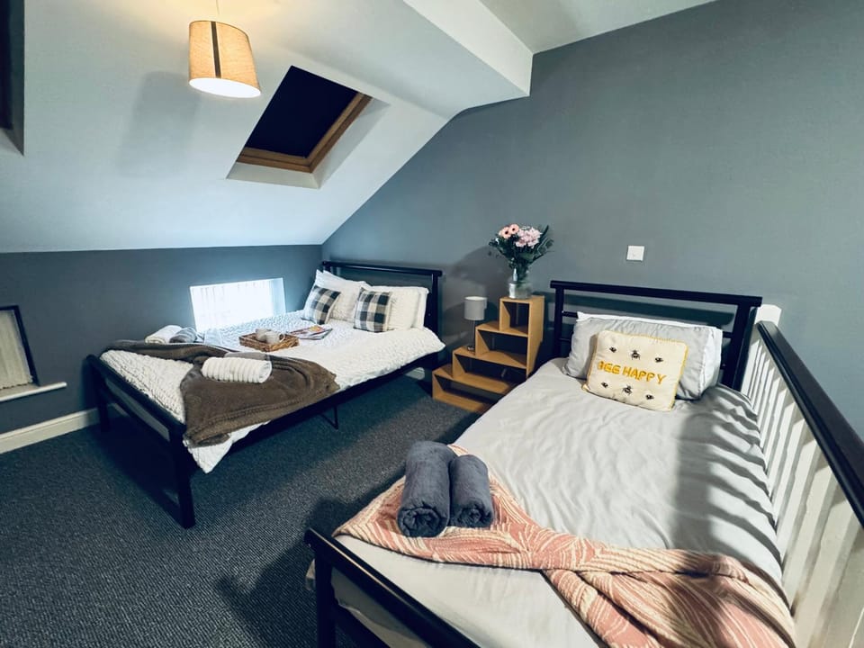 Bed, Bedroom