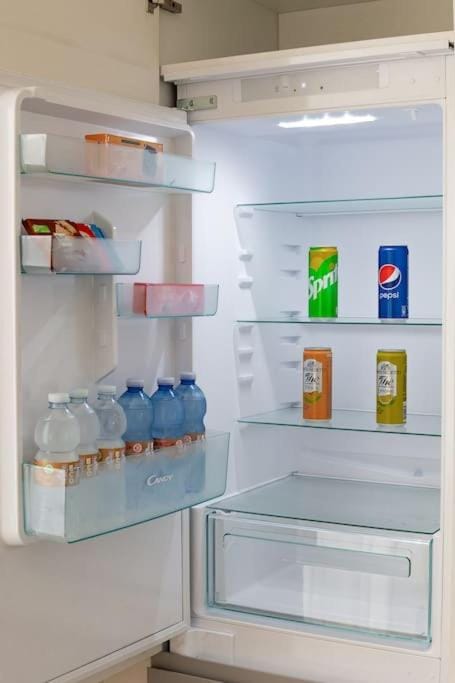 Coffee/tea facilities, Food and drinks, Drinks, wardrobe