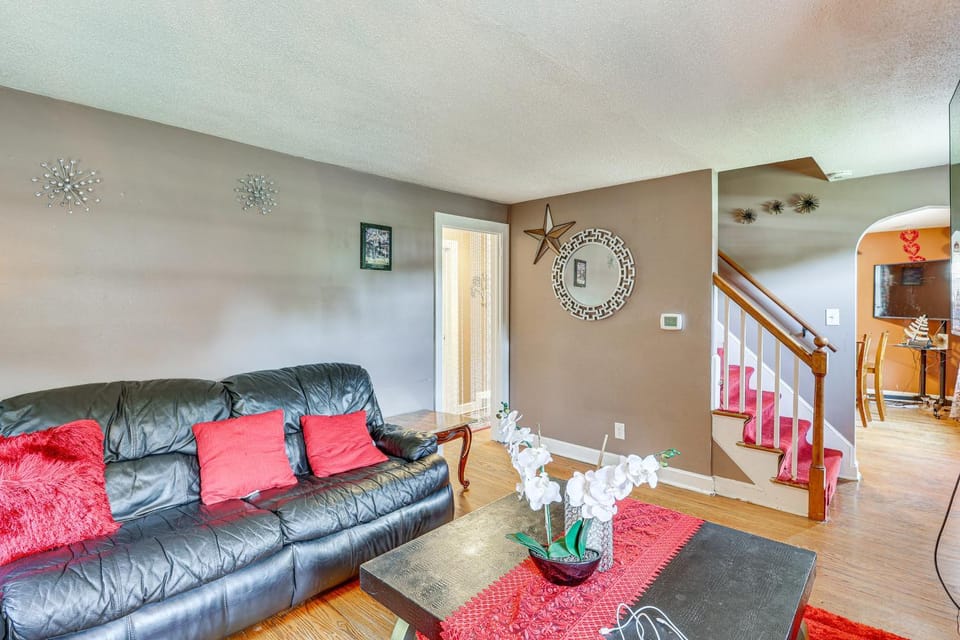 Bring Your Pet & Visit Springfield: Westfield Home House in Massachusetts