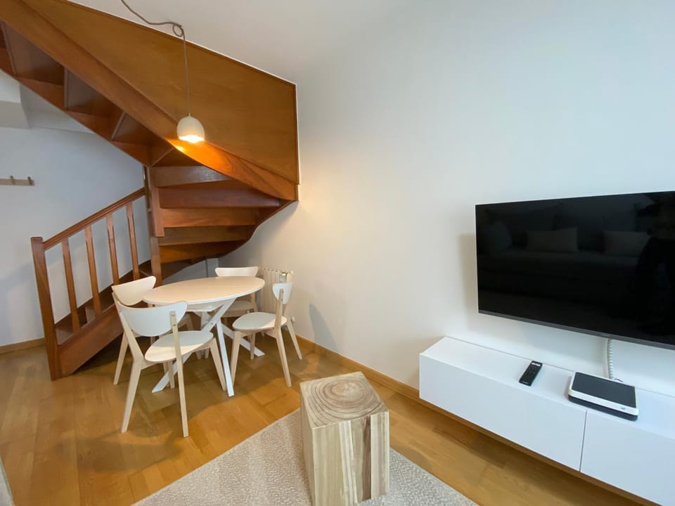 TV and multimedia, Dining area