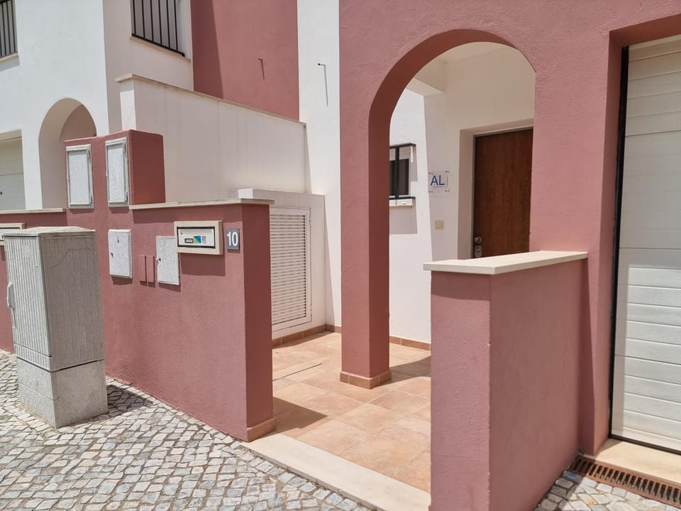Property building, Facade/entrance