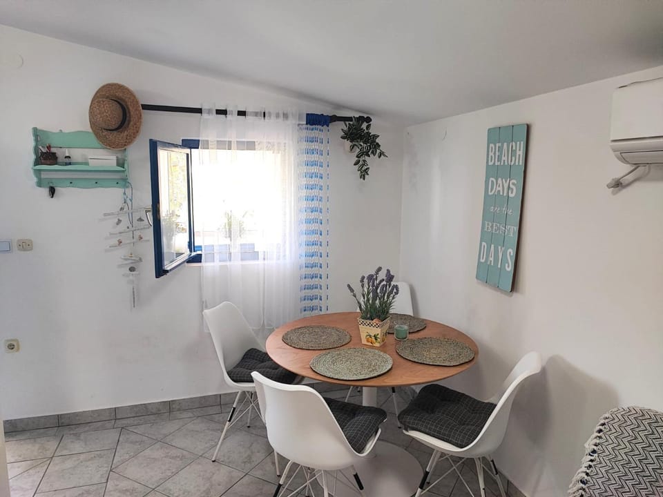 Santorini by Jasna Apartment in Zadar County