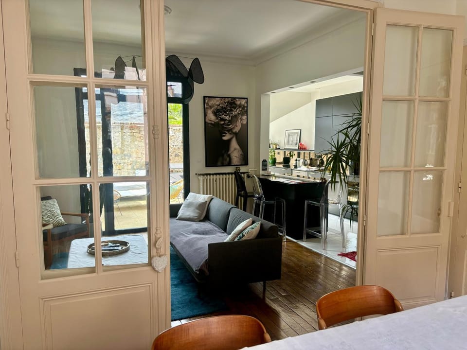 Maison de caractère Le Mans 3 min à pieds gare et tram, proche centre ville , garage House in Le Mans