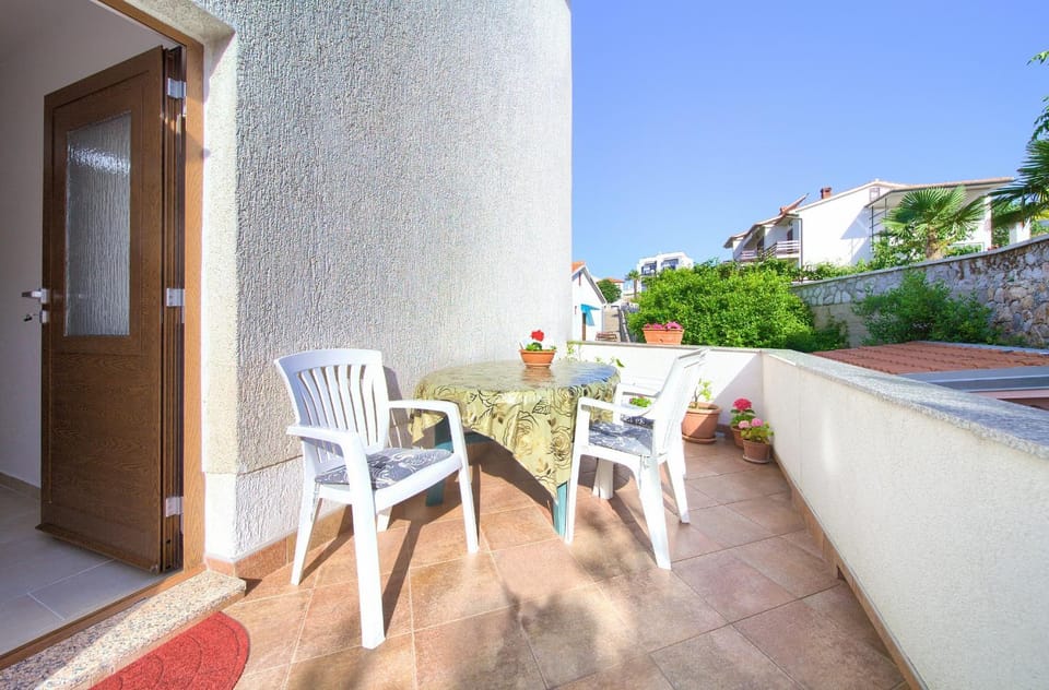 Patio, Balcony/Terrace, Seating area