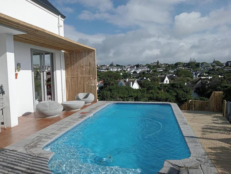 The Beachfront Glass House House in Eastern Cape