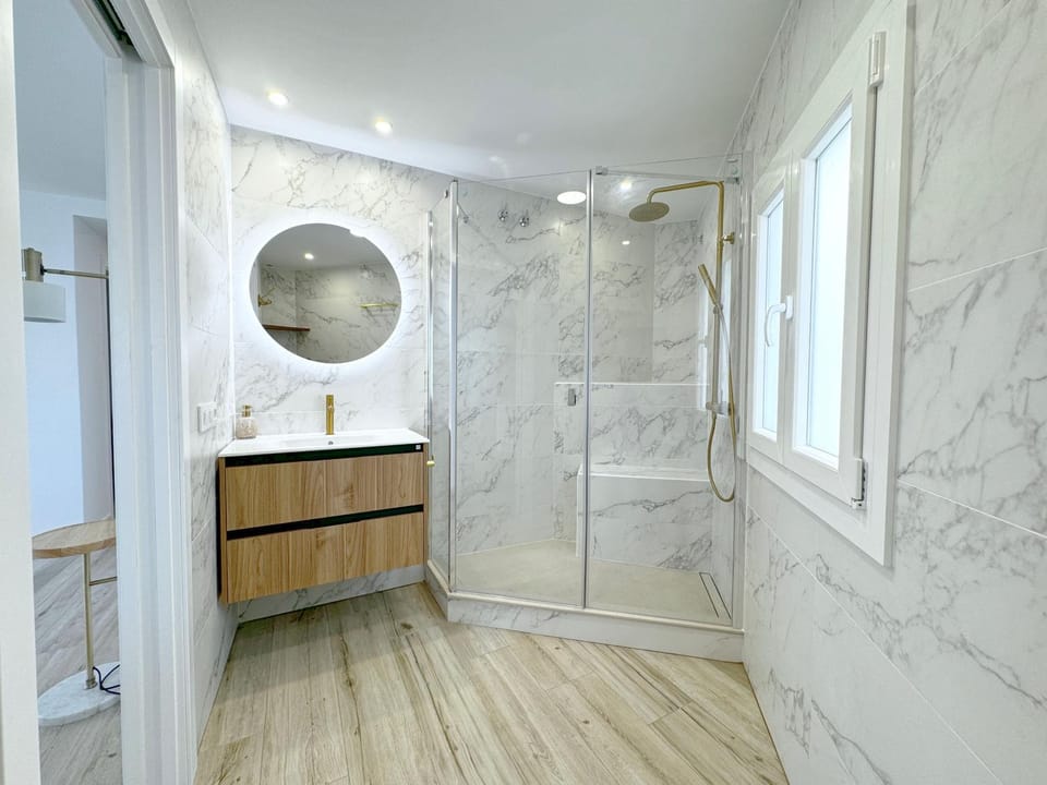 Shower, Bathroom