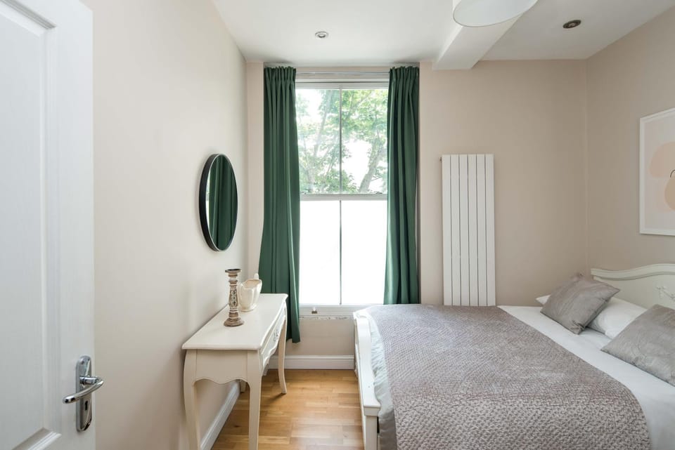 Bed, Bedroom, wardrobe