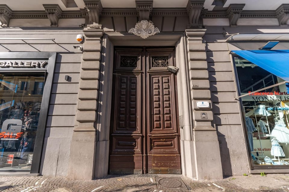 Property building, Facade/entrance