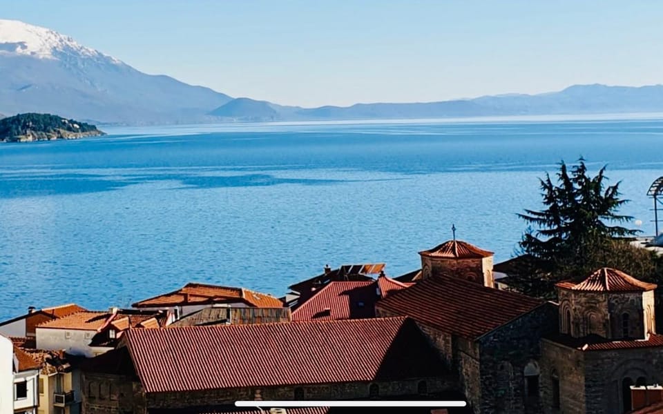 View (from property/room), City view, Lake view, Lake view, Mountain view, Mountain view