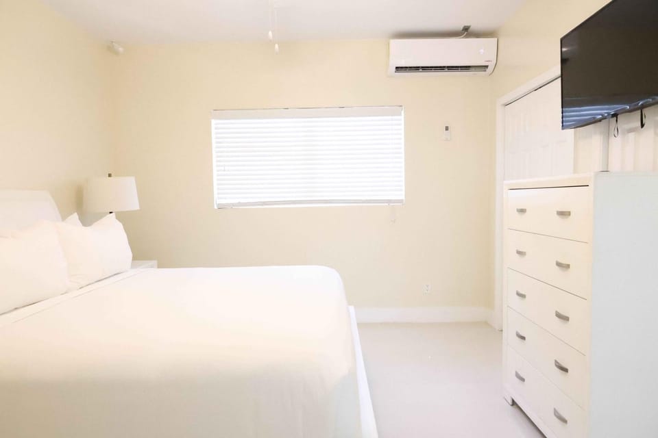 Silk Cotton Villas Campground/ 
RV Resort in Nassau