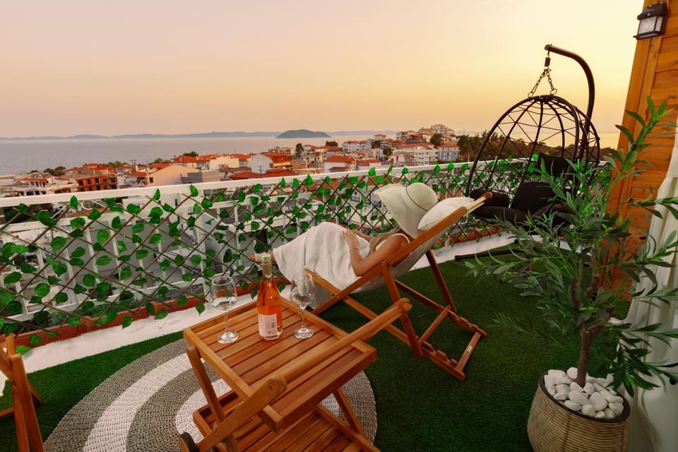 Natural landscape, Sea view, Sunset, sunbed
