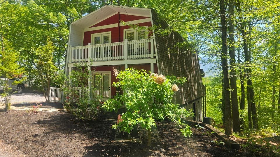 Property building, Natural landscape, Garden view