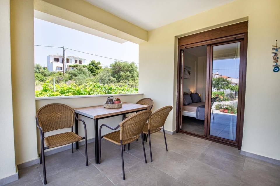 House Rytha Apartment in Limenaria