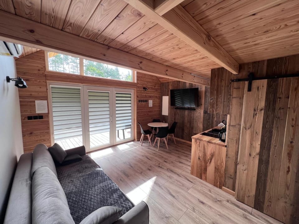 Communal lounge/ TV room, TV and multimedia, Living room, Seating area