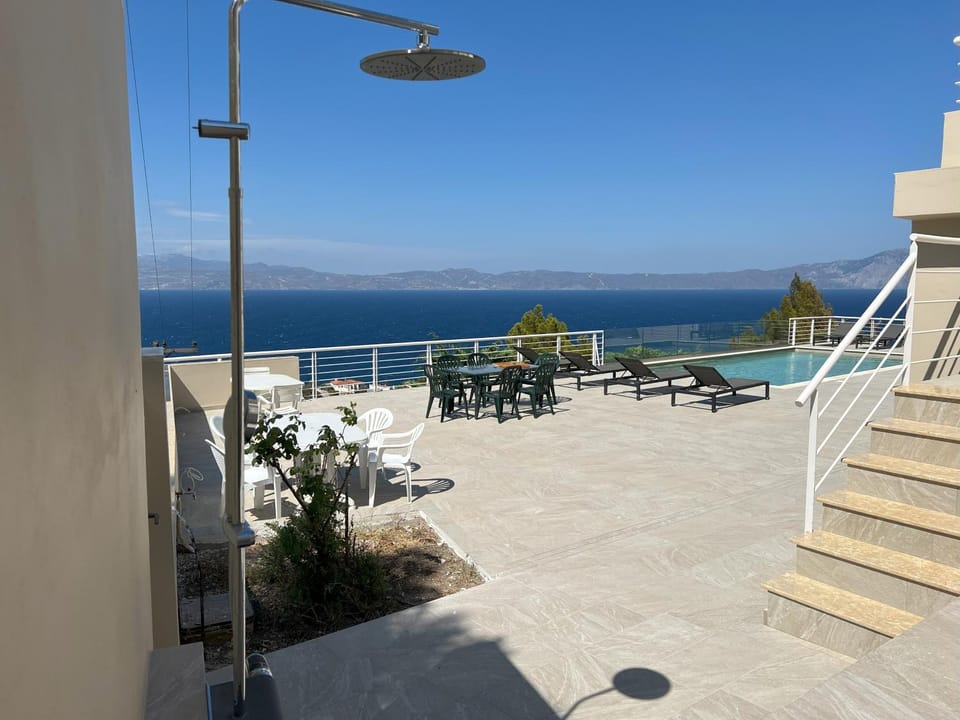 Shower, Patio, Summer, View (from property/room), View (from property/room), Balcony/Terrace, Balcony/Terrace, Dining area, Mountain view, Mountain view, Pool view, Pool view, Sea view, Sea view, Area and facilities, Area and facilities, Area and facilities, Swimming pool, Swimming pool, Swimming pool