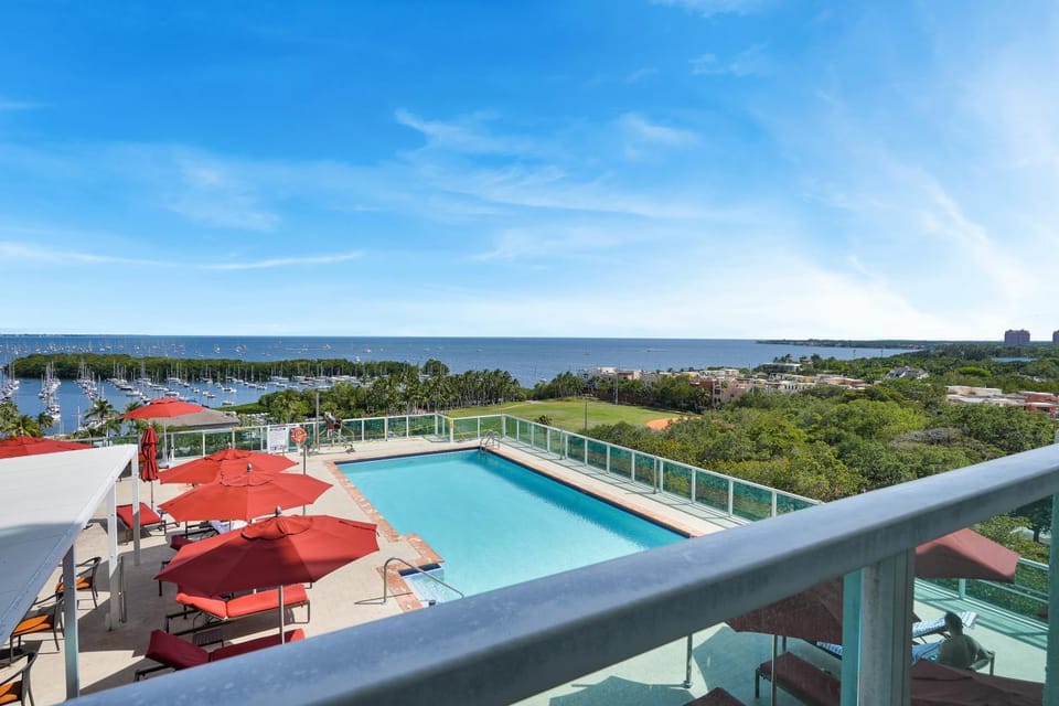 SF Amazing Pool and Sea View in the Grove Apartment hotel in Coconut Grove
