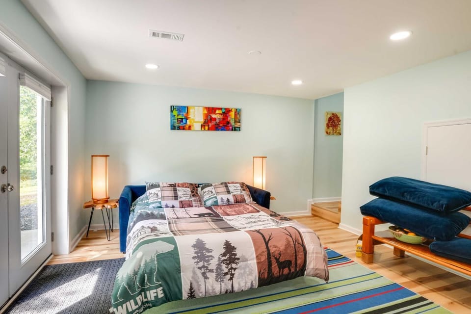 Front Royal Studio w/ Mtn Views & Brick Oven Apartment in Shenandoah Valley