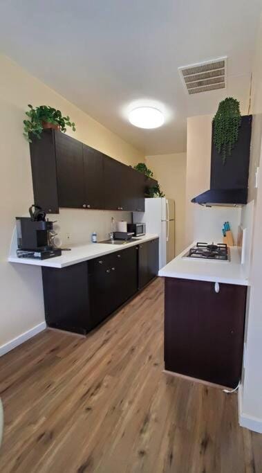 Audrey Studio Apartment in Ktown Apartment in San Fernando Valley