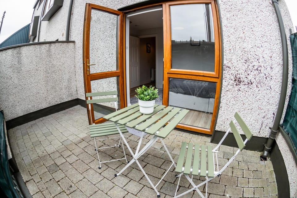 Patio, Balcony/Terrace, sunbed