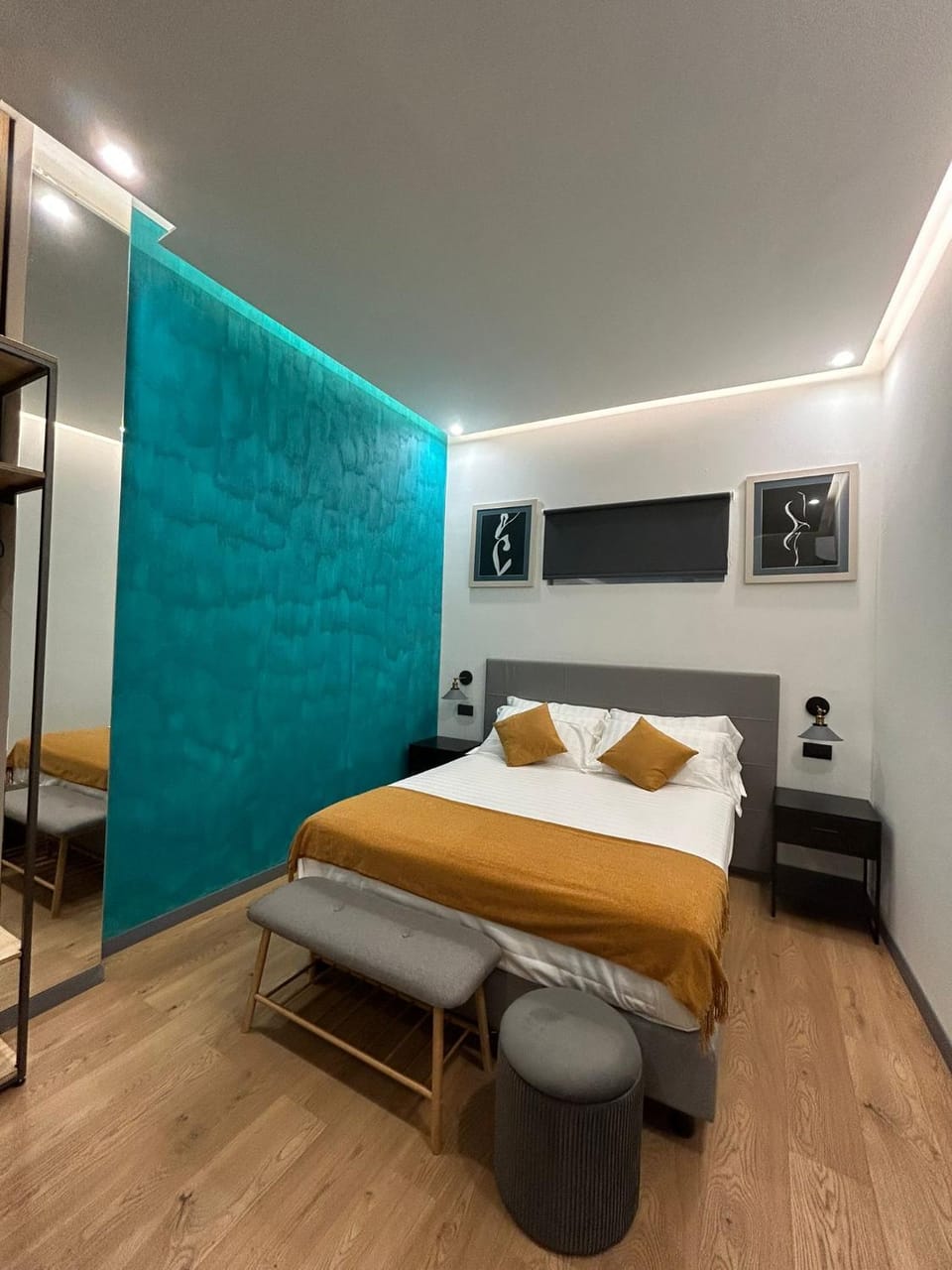 Bed, Photo of the whole room