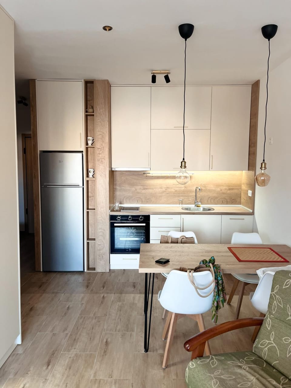 Lavender Apartment - Close to the Beach - Private Garage Parking Apartment in Ulcinj Municipality