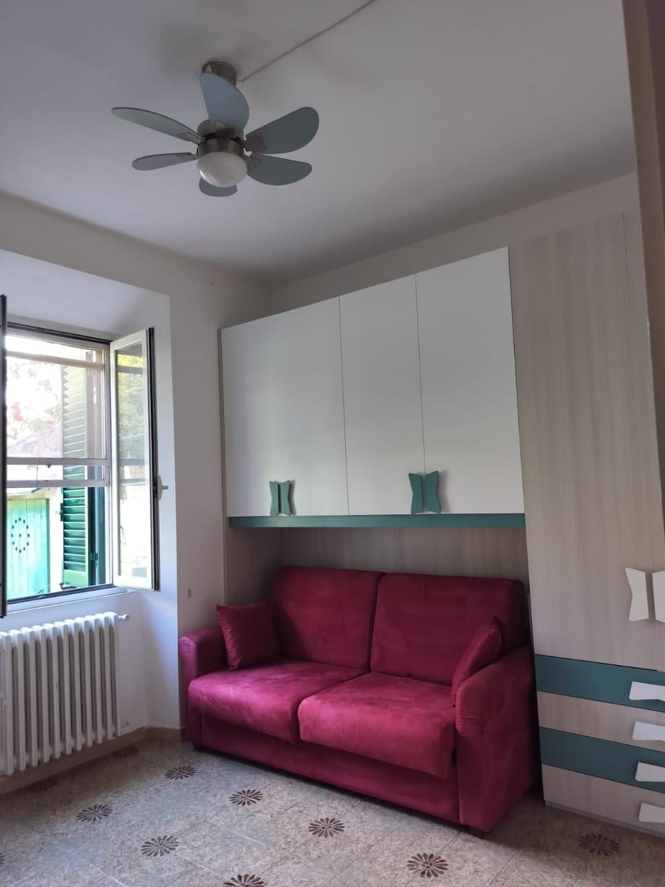 Photo of the whole room