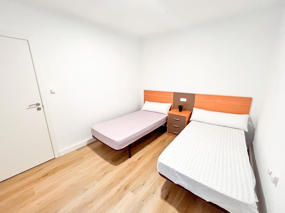 Bed, Photo of the whole room, Bedroom, wardrobe