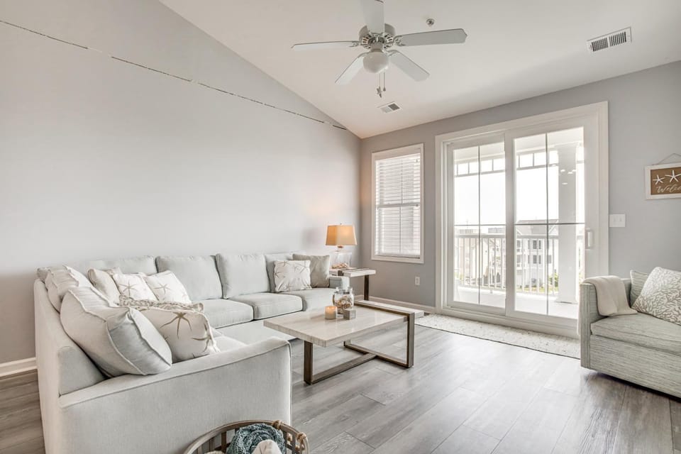 Pool, Beach Access! Canal-Front Ocean City Gem House in Ocean City