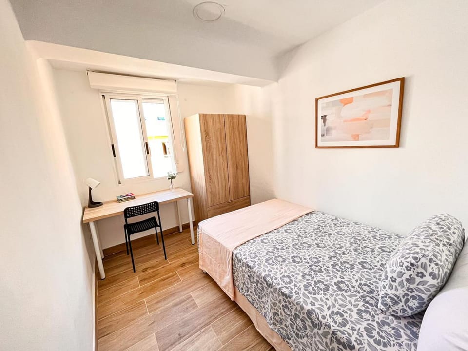 Bed, Photo of the whole room, Bedroom, wardrobe