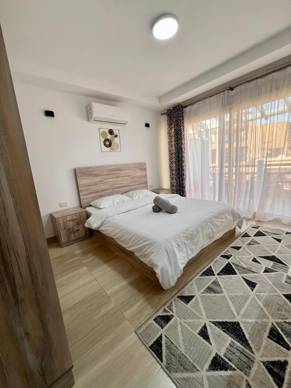 Hurghada Luxury 1BR on Al Mamsha and 2 minutes to the sea with access Al-Hambra Apartment in Hurghada