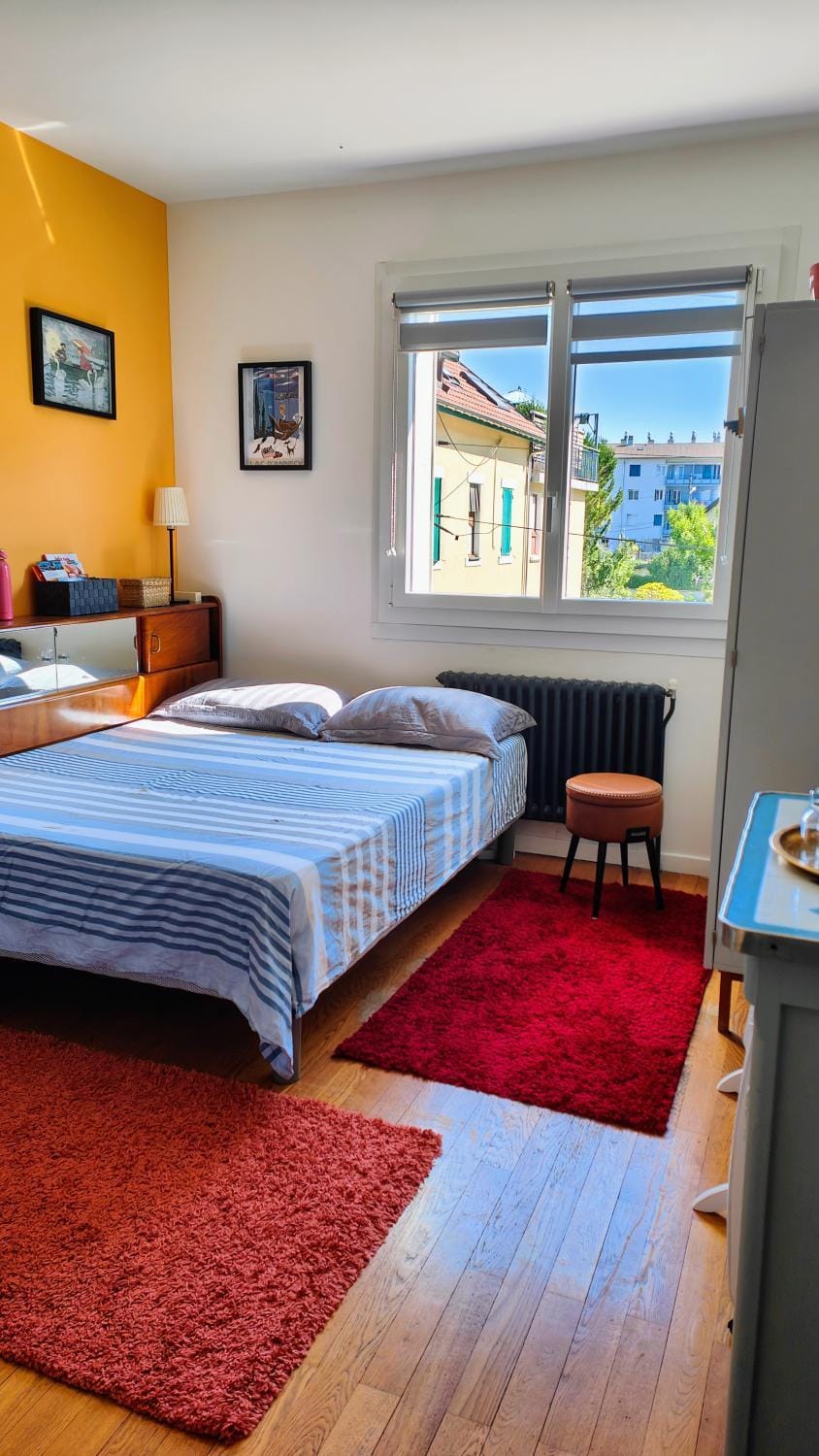 Bed, Photo of the whole room