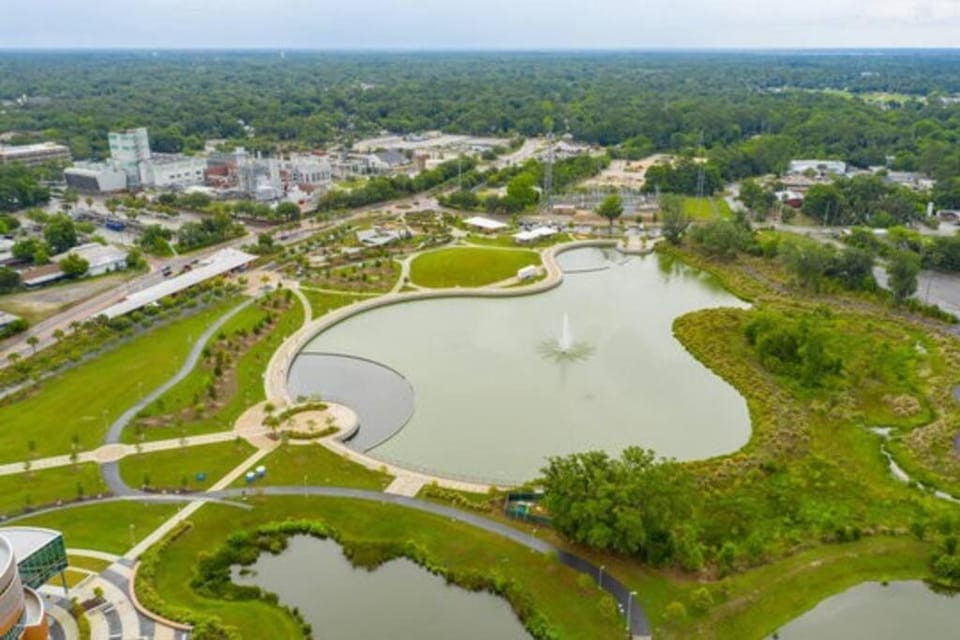 Spacious Condo Pet Friendly Ping Pong Table Apartment in Gainesville
