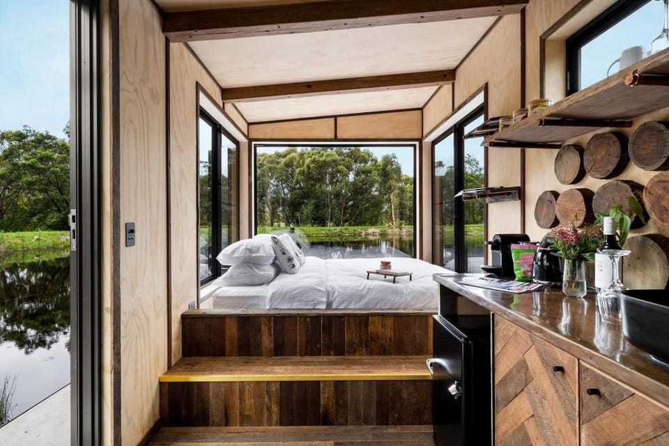 Banksia -Designer Tiny Home w Stunning Dam Views House in Barrengarry