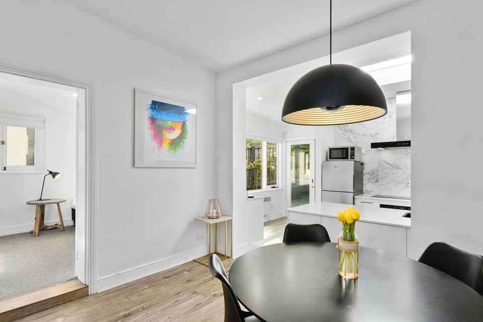 Dining area, kitchen
