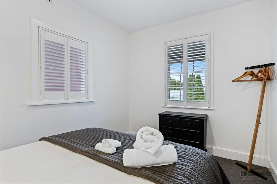 Hampden Cottage Luxury Georgian Apartment House in Hobart