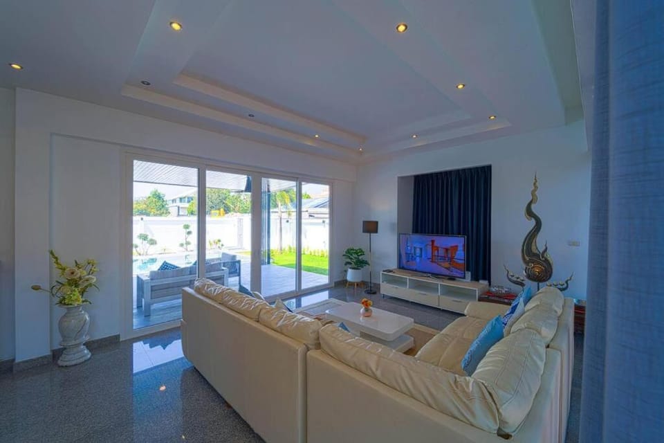 Luxury 4 Bedroom Pool Villa - PV8 House in Hua Hin District