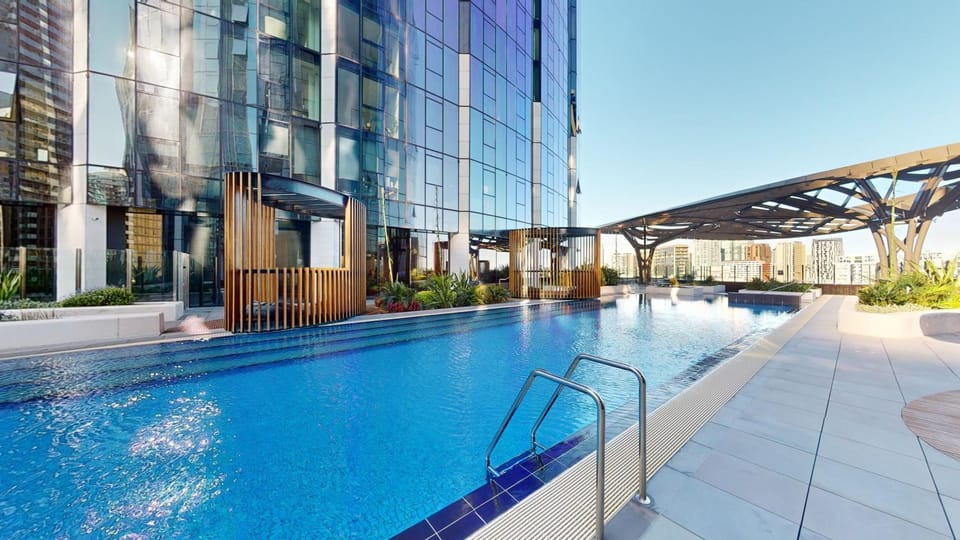 Swimming pool, sunbed