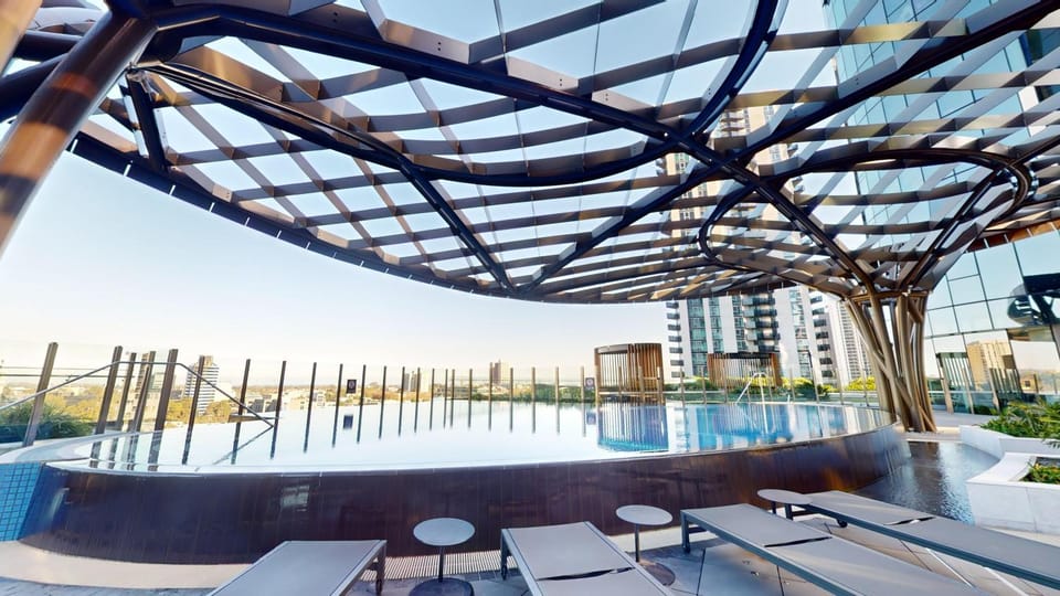 Swimming pool, sunbed