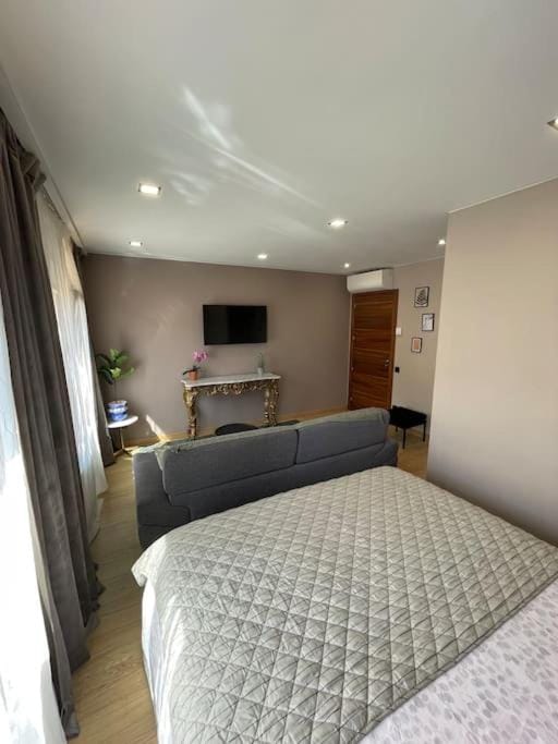 Piso de dos dormitorios con reforma de diseño Apartment in Baix Empordà