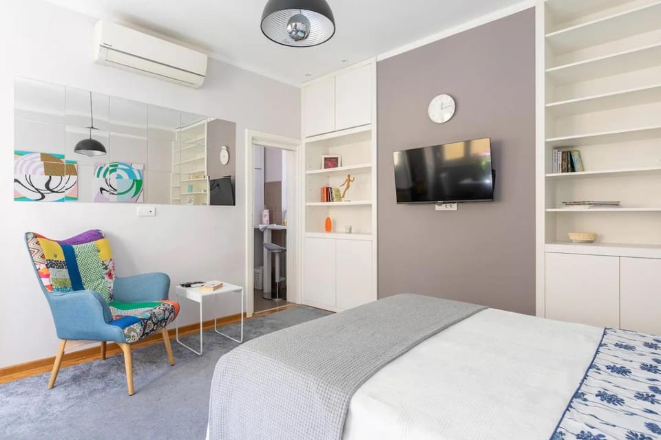 Communal lounge/ TV room, Bed, Photo of the whole room, Seating area, Evening entertainment, Bedroom