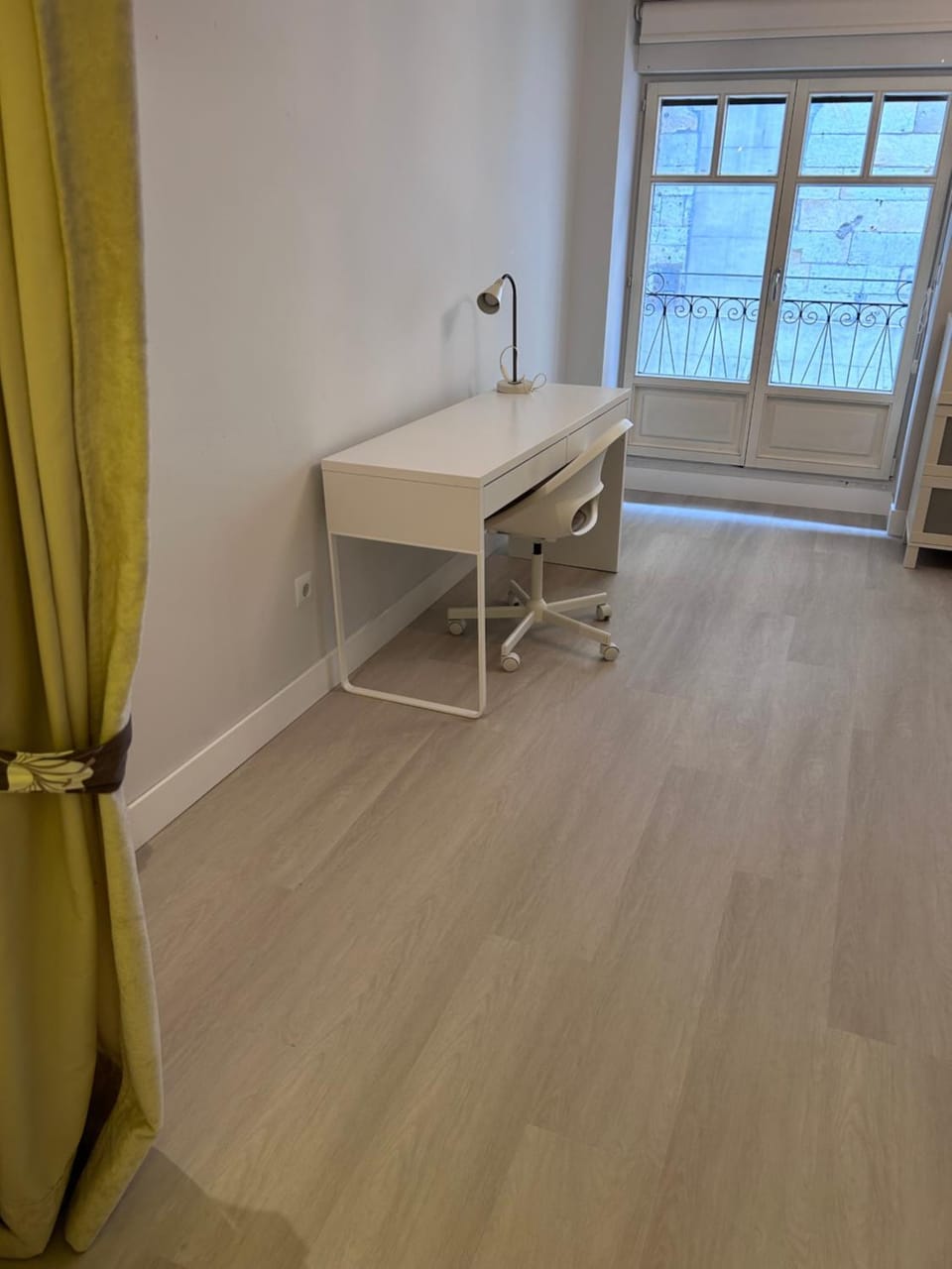 Seating area, Bedroom