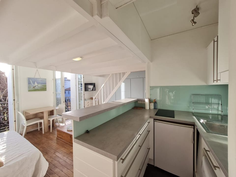 STUDIO COSY 100 m DE LA PLAGE DE FONCILLON Apartment in Royan