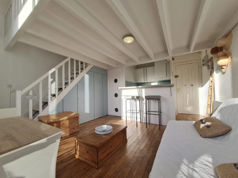 STUDIO COSY 100 m DE LA PLAGE DE FONCILLON Apartment in Royan