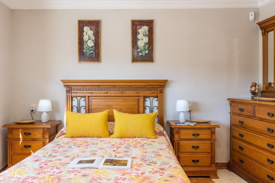 Living room, Bedroom