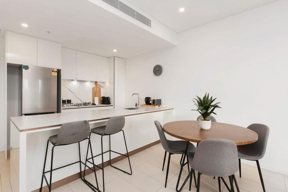 South Bank Skyview Pool & Gym Access Apartment in Brisbane City