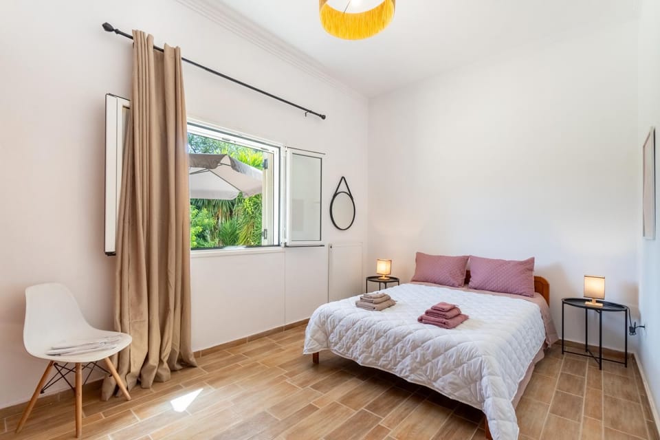 Living room, Bedroom