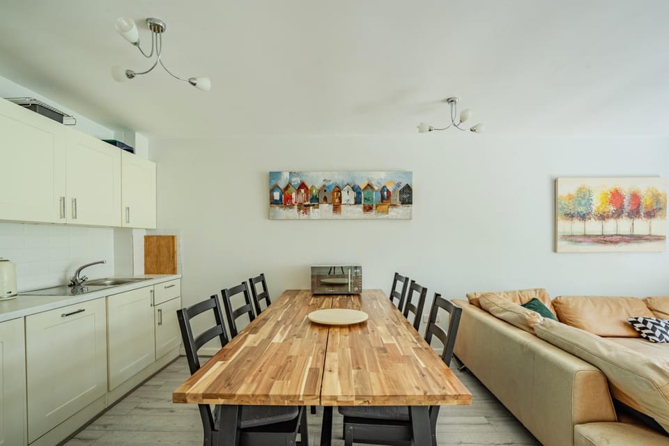 Inviting 2BD Flat 5 Mins to Temple Bar Apartment in Dublin